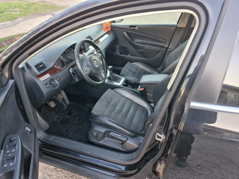 VW Passat 2.0 tdi HI-LINE 140 ph, снимка 10 - Автомобили и джипове - 52795763