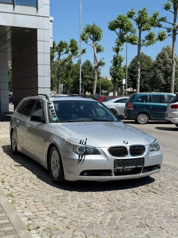 BMW 530 E61 Touring / Фул екстри / Перфектно състояние - изображение 2
