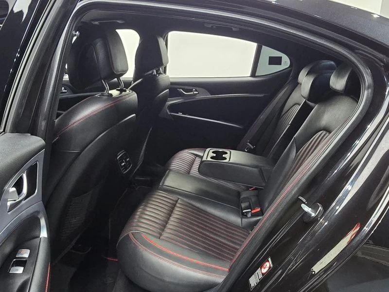 Genesis G70 2.0 Automatic, снимка 16 - Автомобили и джипове - 55598176