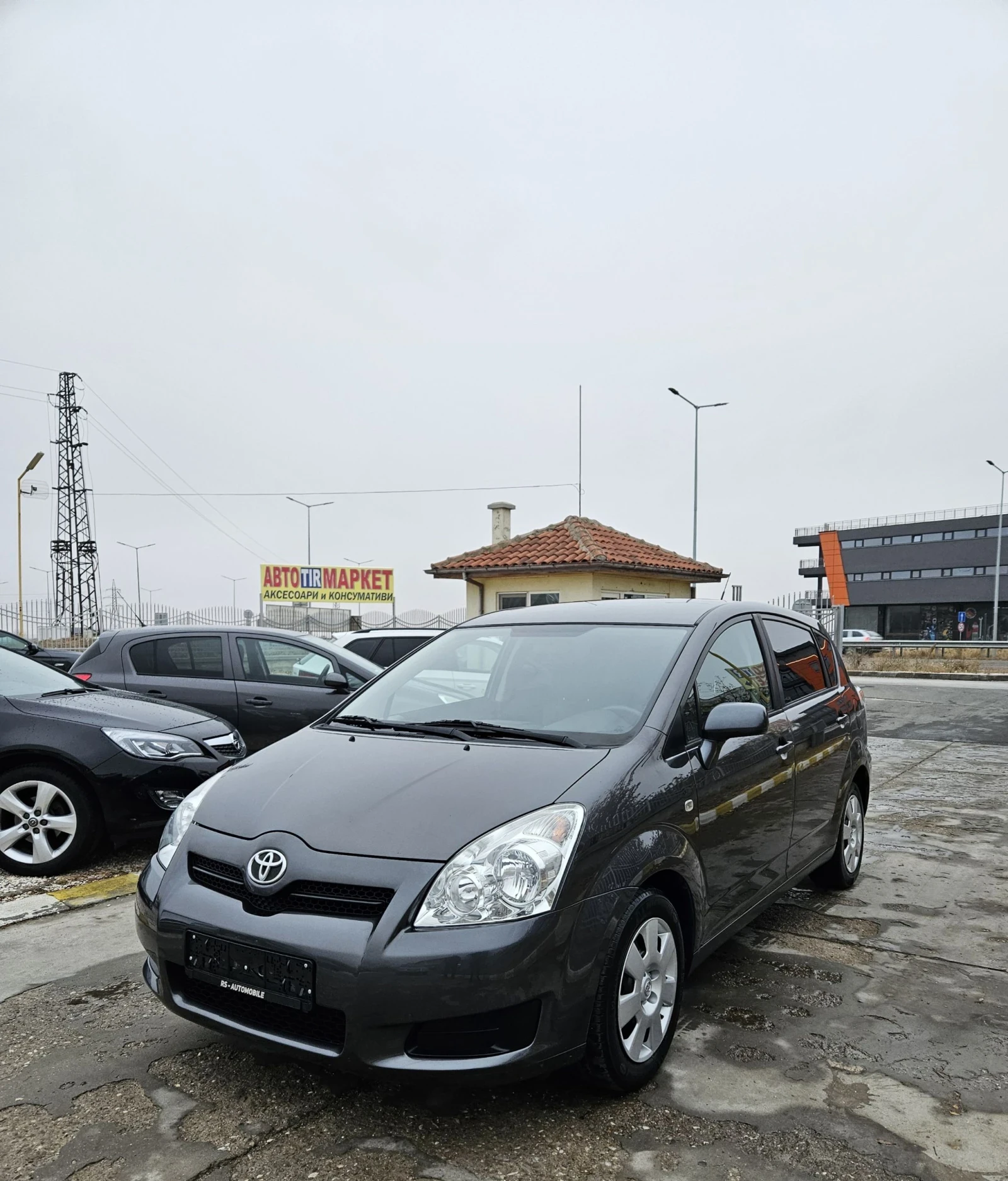 Toyota Corolla verso 1.6 VVT-i - изображение 2