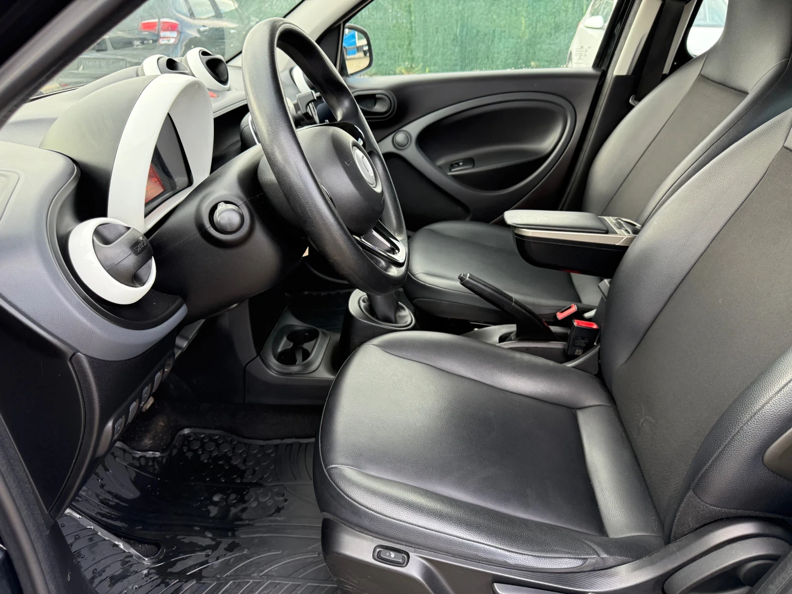 Smart Forfour 1.0i 70hp EVRO6 - изображение 8