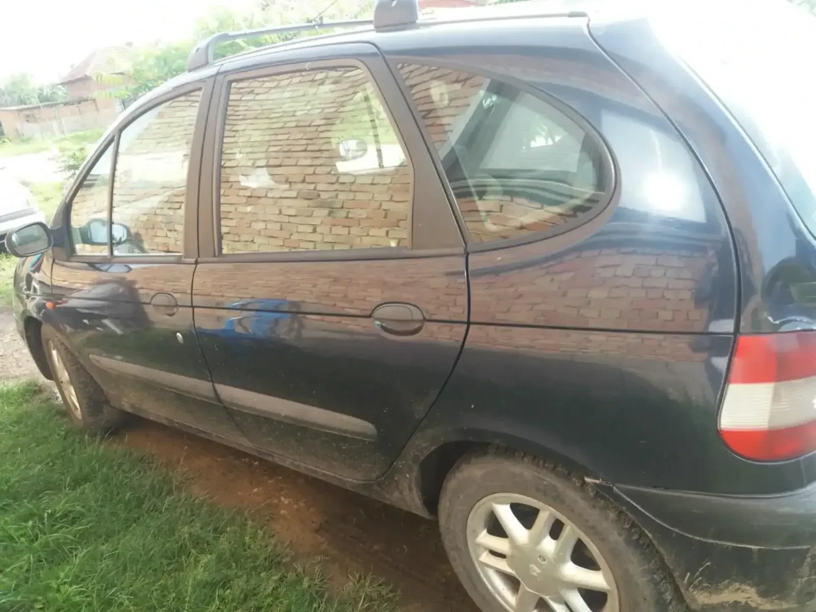 Renault Scenic 2.0 - изображение 3