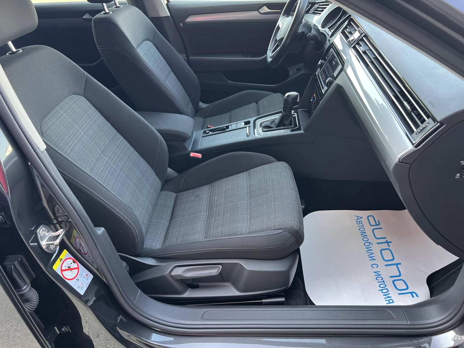 VW Passat BUSINESS/2.0TDI/150k.c./7-DSG/ГАРАНЦИЯ - изображение 9