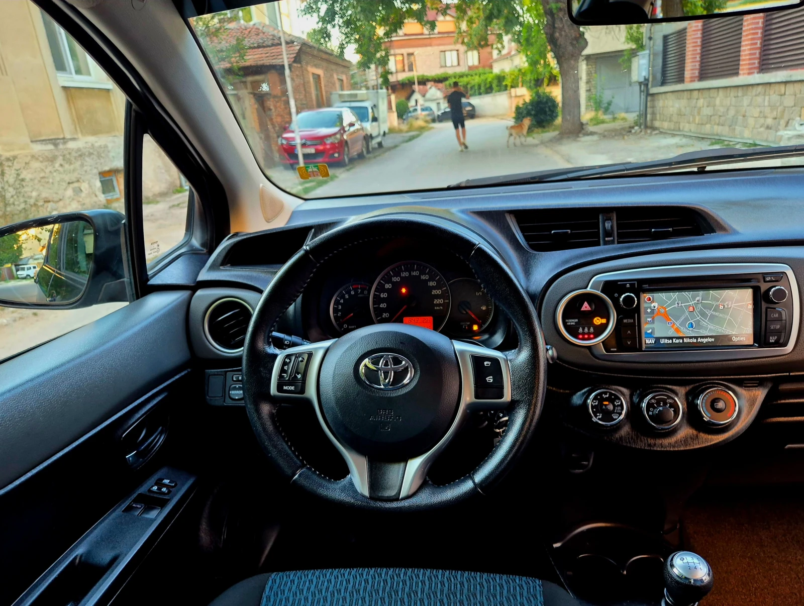 Toyota Yaris 1.33ivvt-6speed-верига-нави- japan | Mobile.bg — изображение 1
