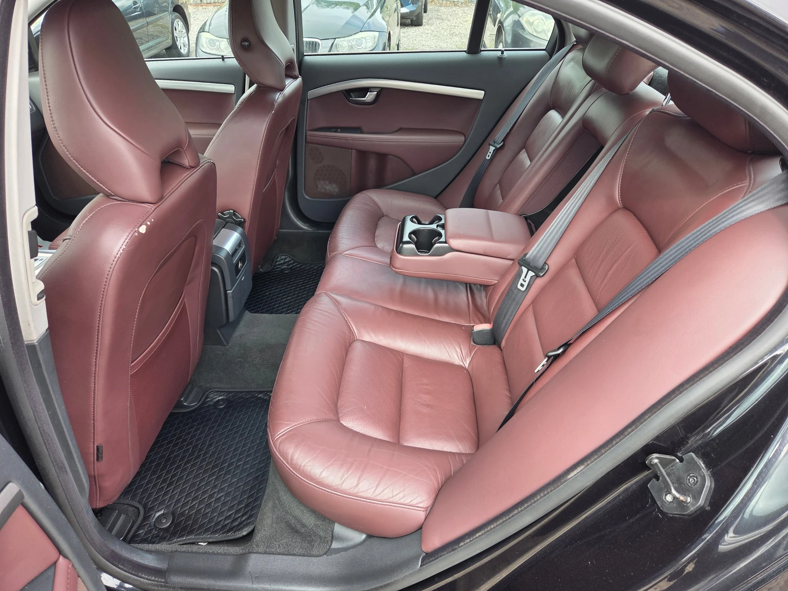 Volvo S80 2.4 D5 - изображение 9