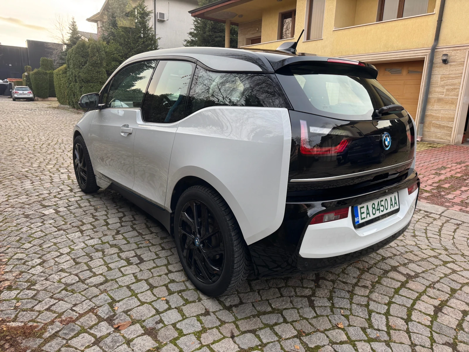 BMW i3 120Ah / /AppleCarPlay  | Mobile.bg   5