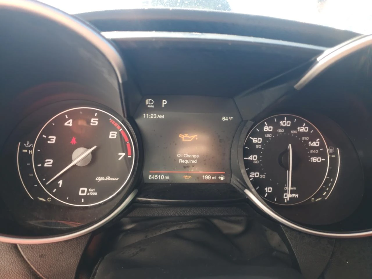 Alfa Romeo Giulia Ti 280кс * Възможност за Лизинг*  - изображение 9