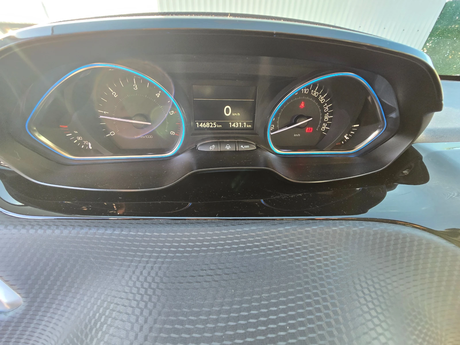 Peugeot 2008 1.6HDI* 102�.�.* ������ * ���������  | Mobile.bg � ����������� 17