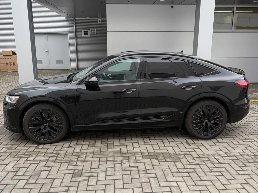 Audi E-Tron quattro * CARFAX * 360 КАМЕРИ* ОБДУХВАНЕ - изображение 3