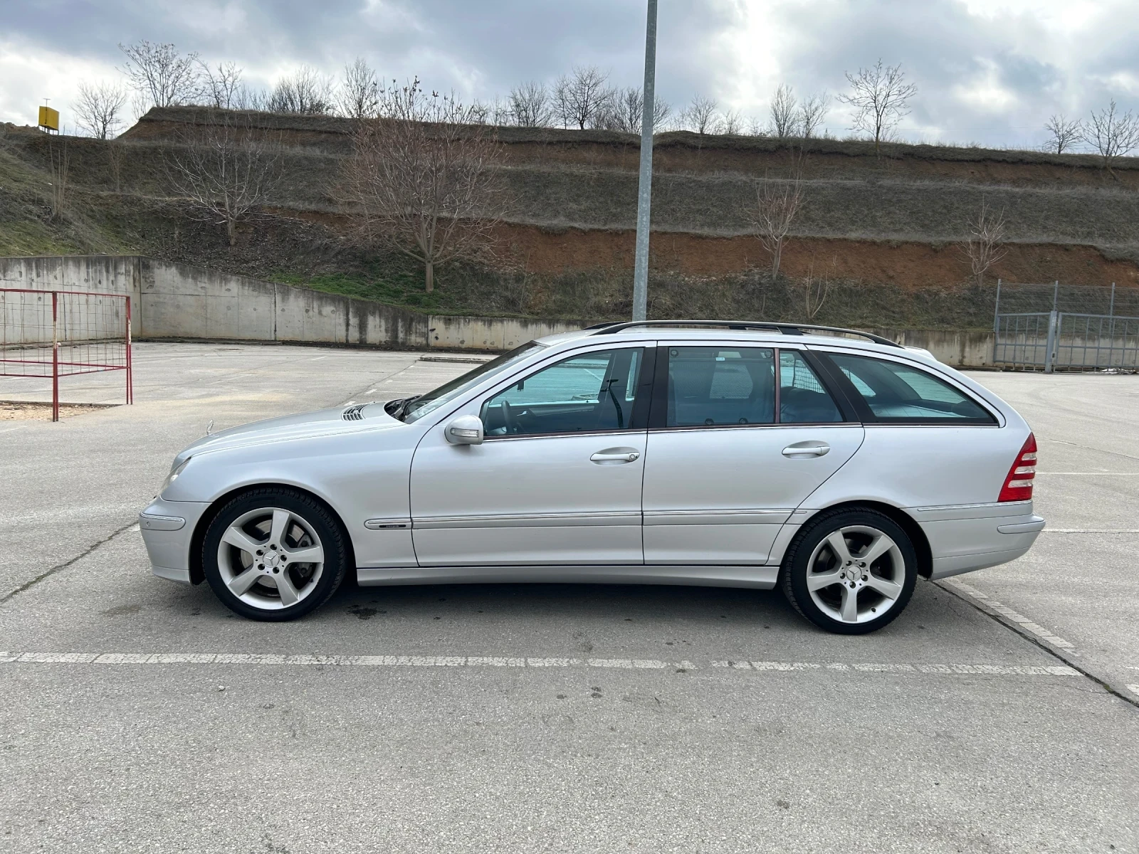 Mercedes-Benz C 320 Avantgarde 7G Full , снимка 2 - Автомобили и джипове - 53850866