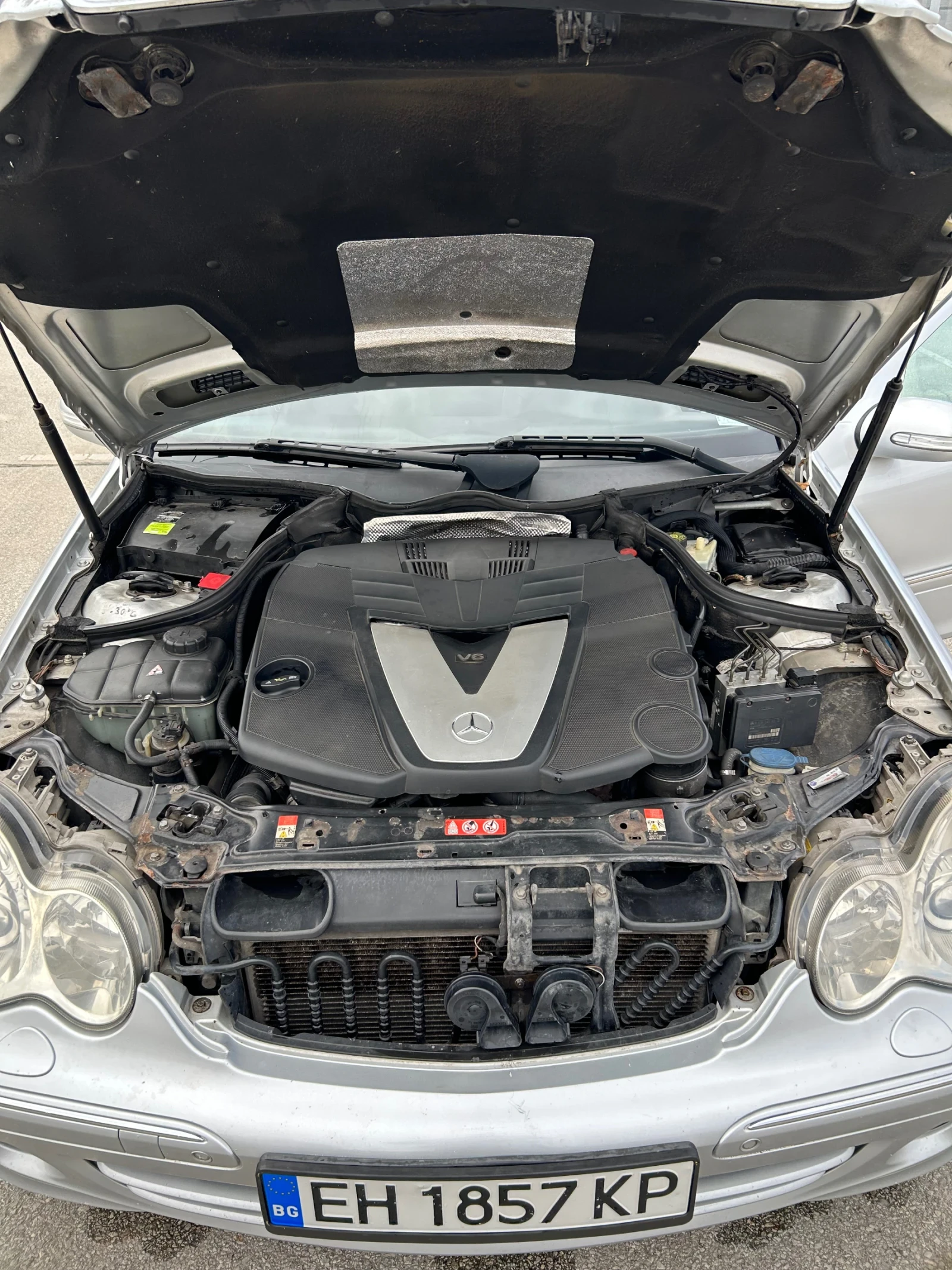 Mercedes-Benz C 320 Avantgarde 7G Full , снимка 16 - Автомобили и джипове - 53850866