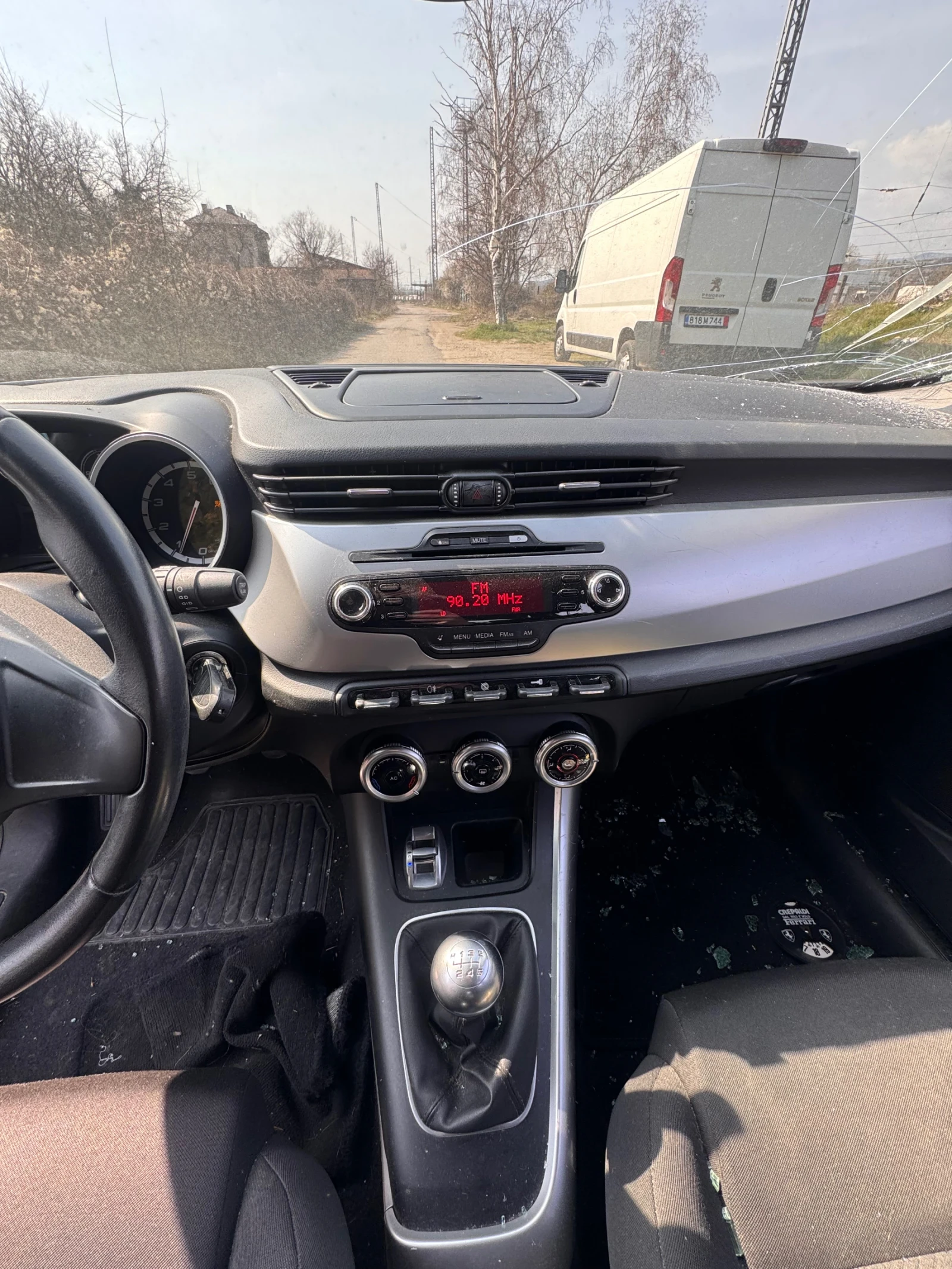 Alfa Romeo Giulietta 1.4t 940B1000 НА ЧАСТИ 75хил км , снимка 11 - Автомобили и джипове - 53990157