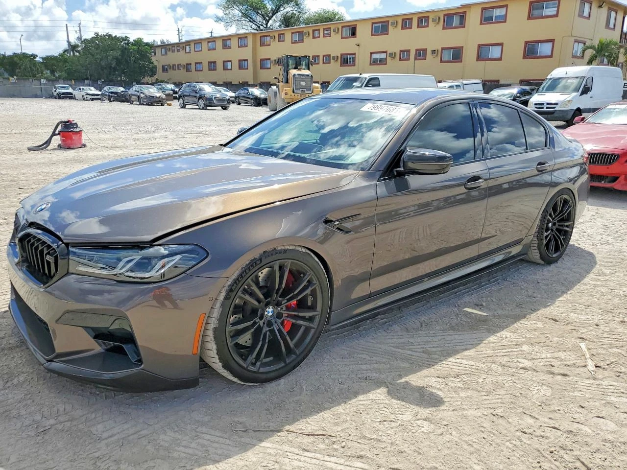 BMW M5 4.4l Motorrad