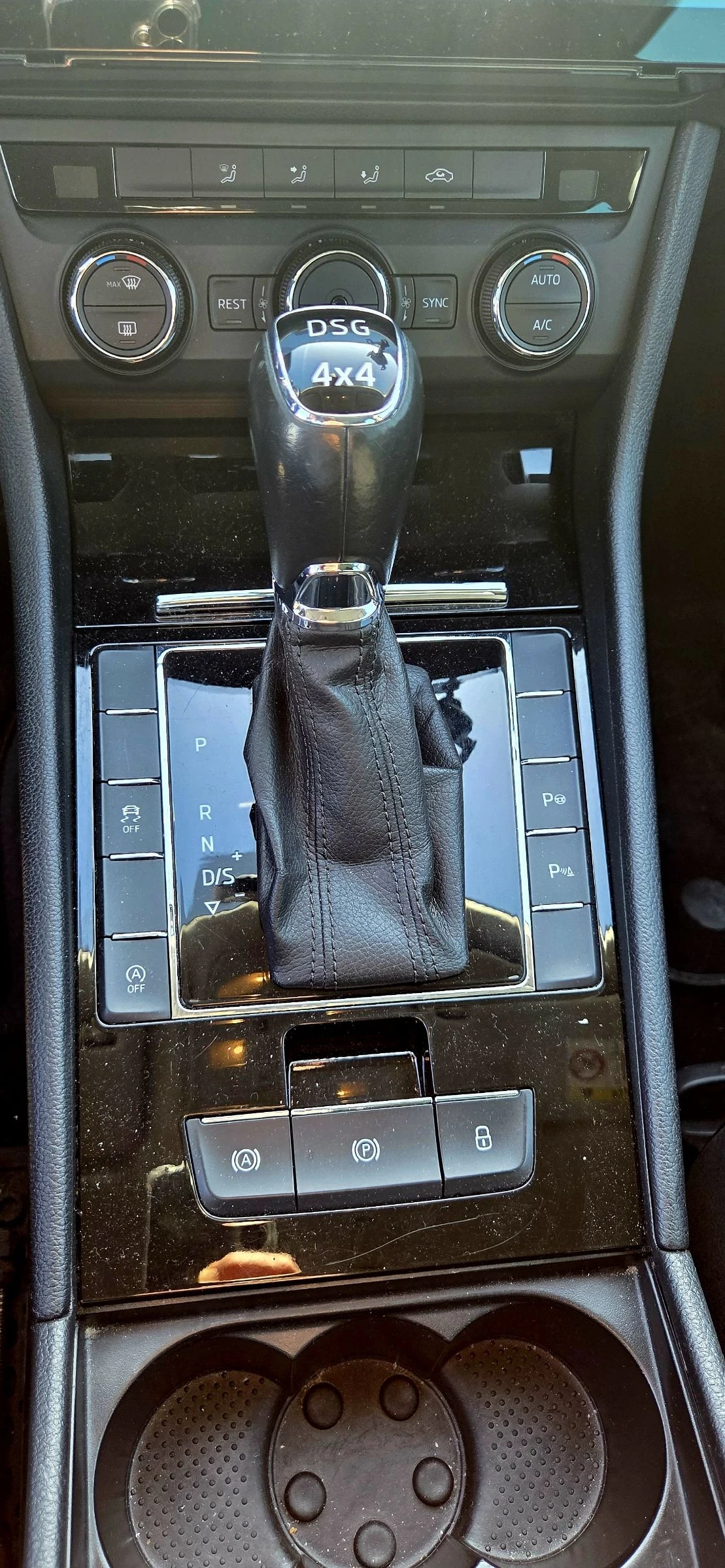 Skoda Superb 4Х4, снимка 9 - Автомобили и джипове - 54624357