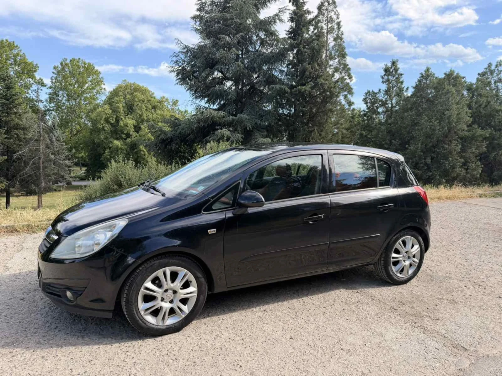 Opel Corsa, снимка 2 - Автомобили и джипове - 54782360