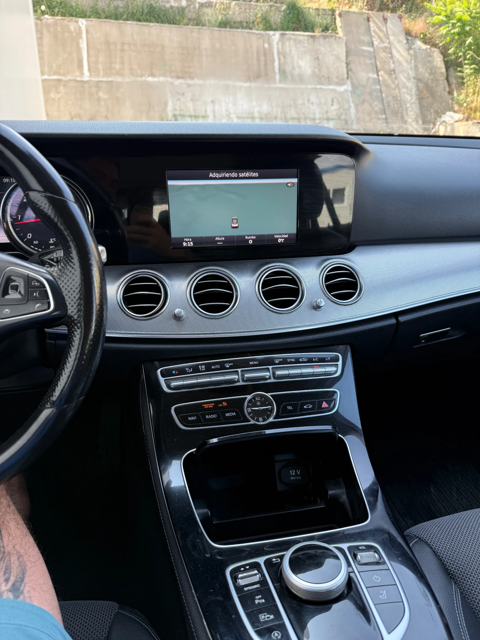 Mercedes-Benz E 220 * ПОДГРЕВ* КАМЕРА* MULTIBEAM* ТОП СЪСТОЯНИЕ* , снимка 9 - Автомобили и джипове - 55021602