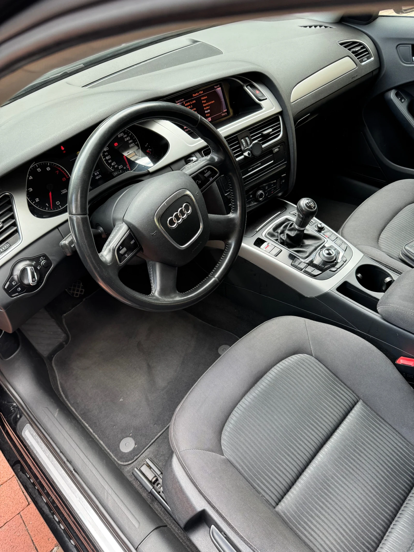 Audi A4, снимка 12 - Автомобили и джипове - 55926599