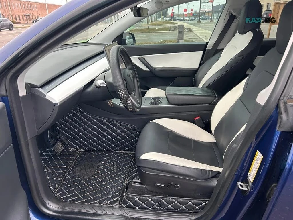 Tesla Model Y Standard Range* ДВА КОМПЛЕКТА ДЖАНТИ* , снимка 8 - Автомобили и джипове - 56017285