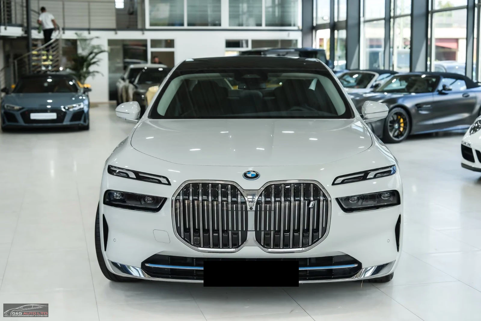 BMW i7 60/544HP/xDRIVE/B&W/PURE-DESIGN/360/PANO/897z, снимка 2 - Автомобили и джипове - 56193305