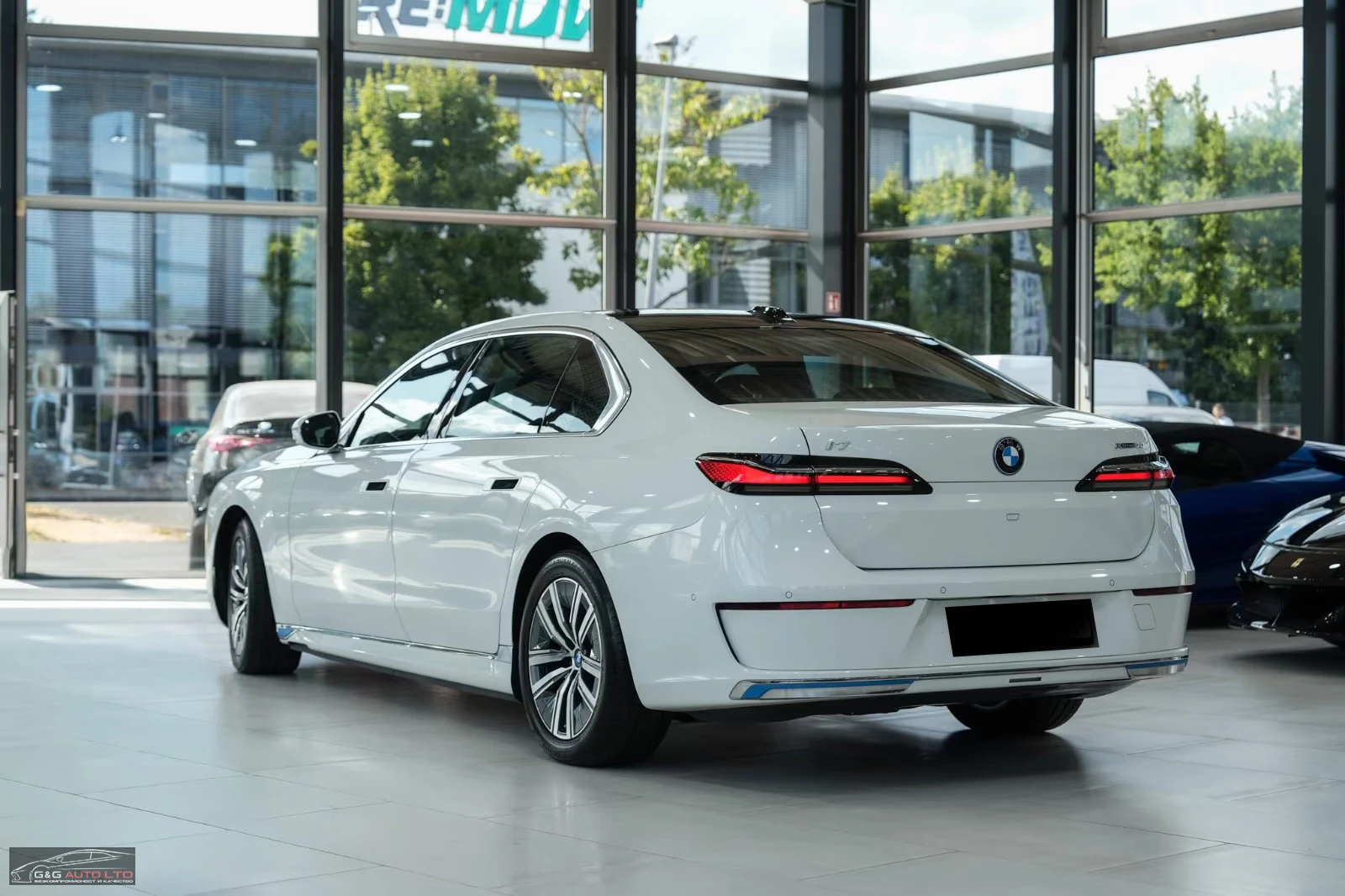 BMW i7 60/544HP/xDRIVE/B&W/PURE-DESIGN/360/PANO/897z, снимка 4 - Автомобили и джипове - 56193305