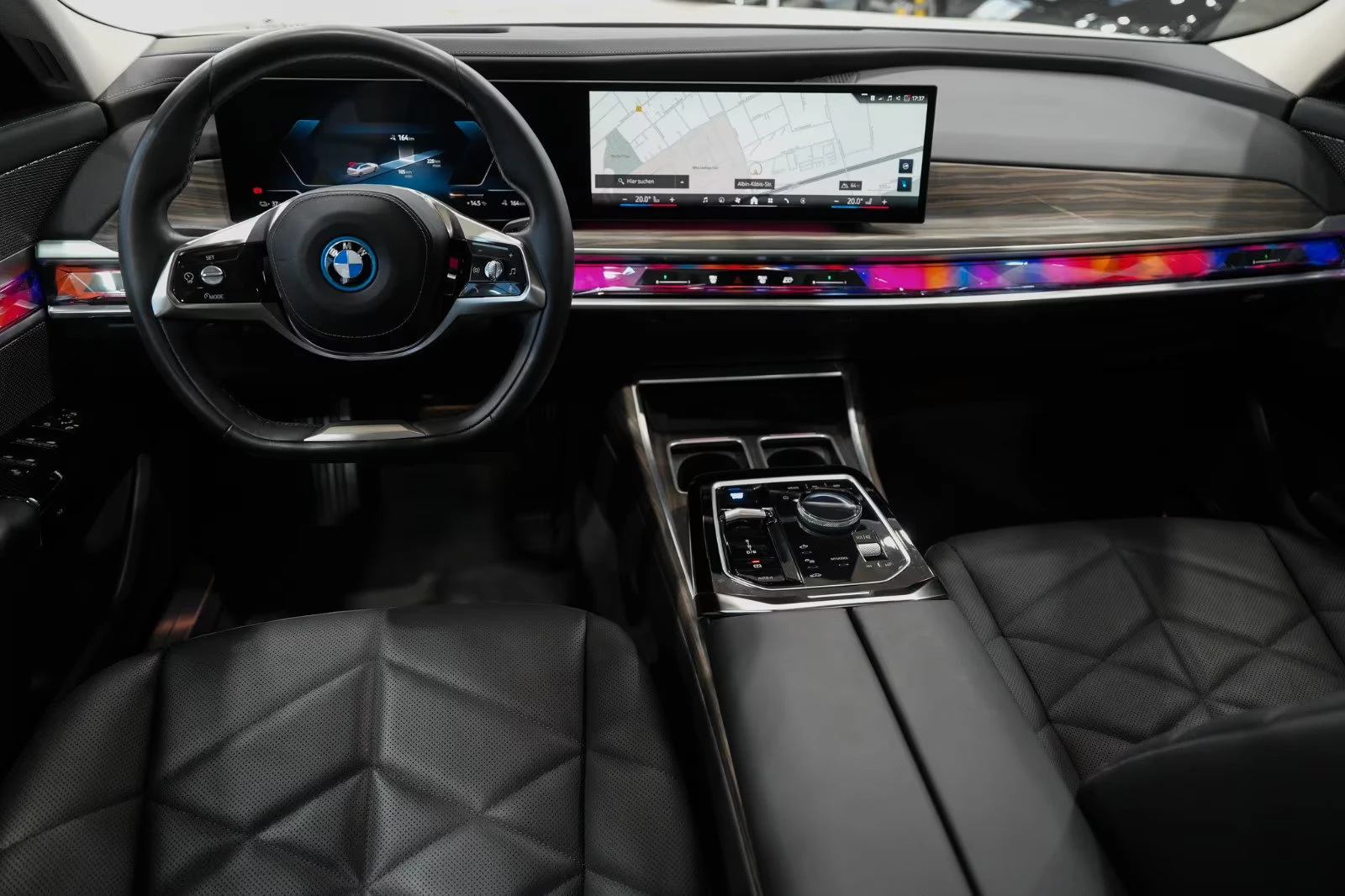 BMW i7 60/544HP/xDRIVE/B&W/PURE-DESIGN/360/PANO/897z, снимка 9 - Автомобили и джипове - 56193305