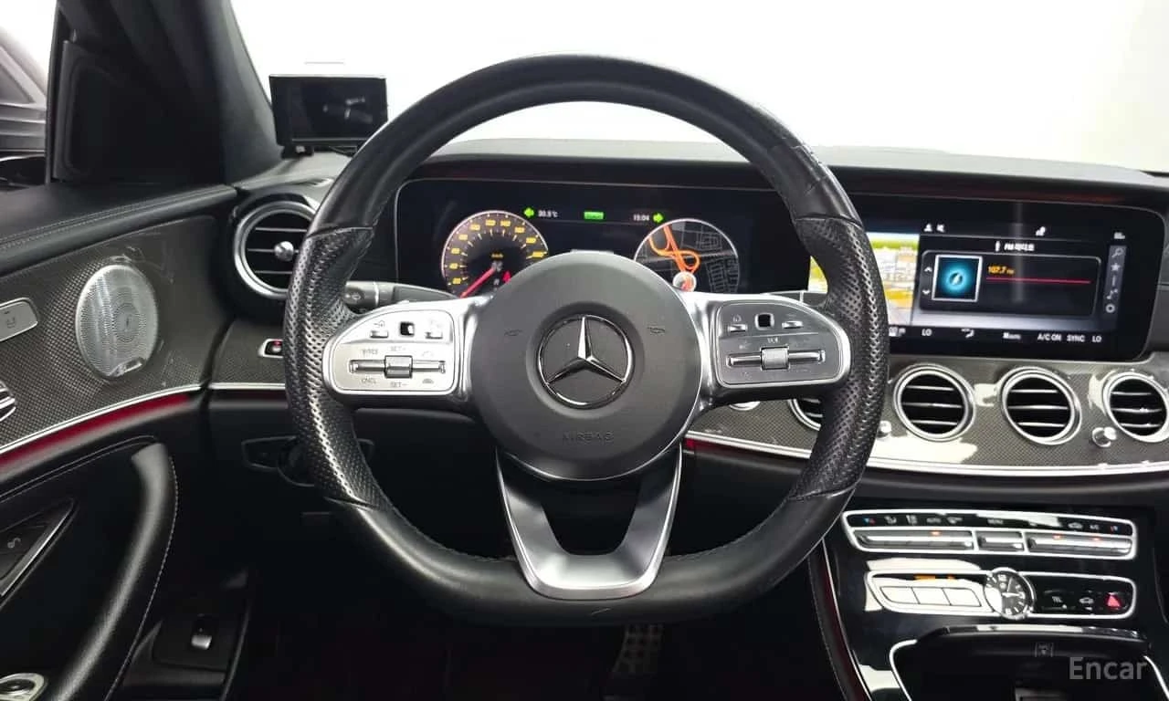 Mercedes-Benz E 350 4MATIC AMG Line | АВТОФИНАНСИРАНЕ, снимка 13 - Автомобили и джипове - 56201411