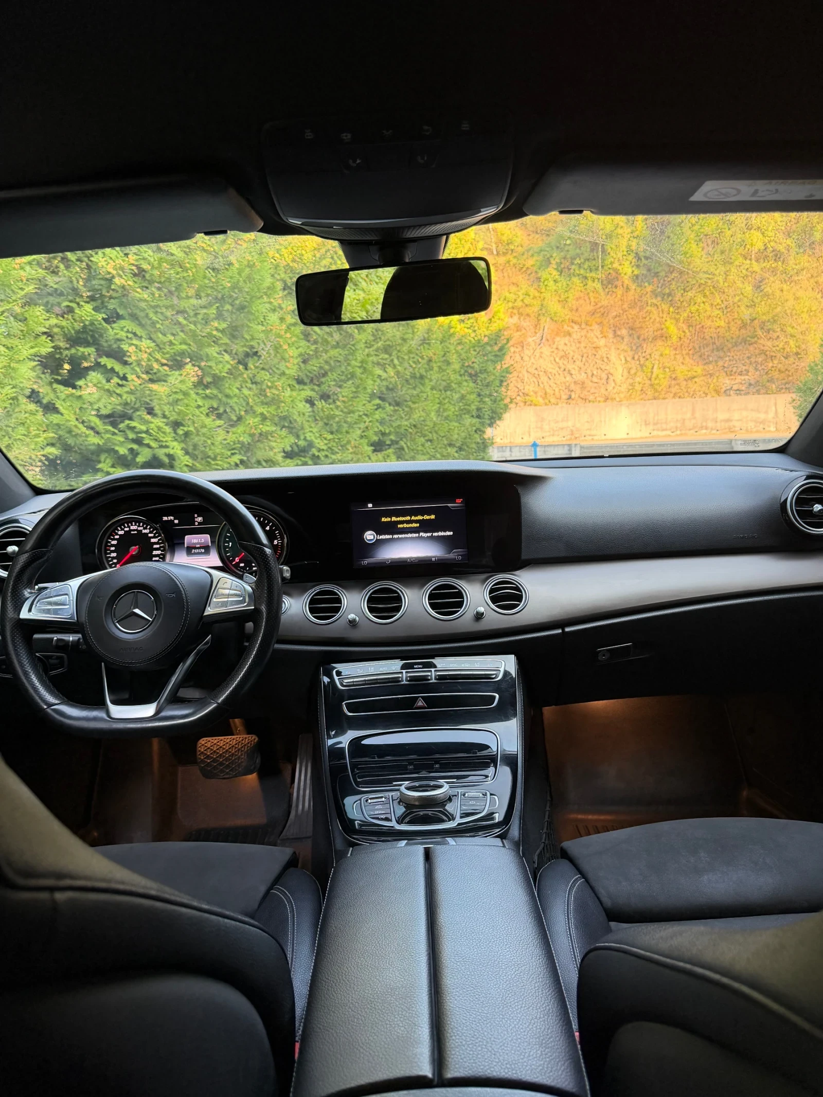 Mercedes-Benz E 220, снимка 6 - Автомобили и джипове - 56626331