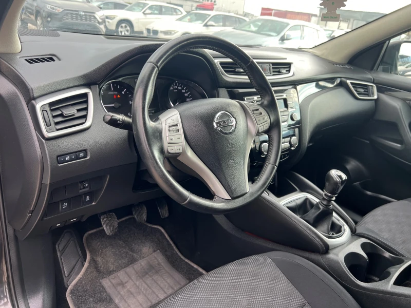 Nissan Qashqai 1.5 DCI, снимка 10 - Автомобили и джипове - 51419438
