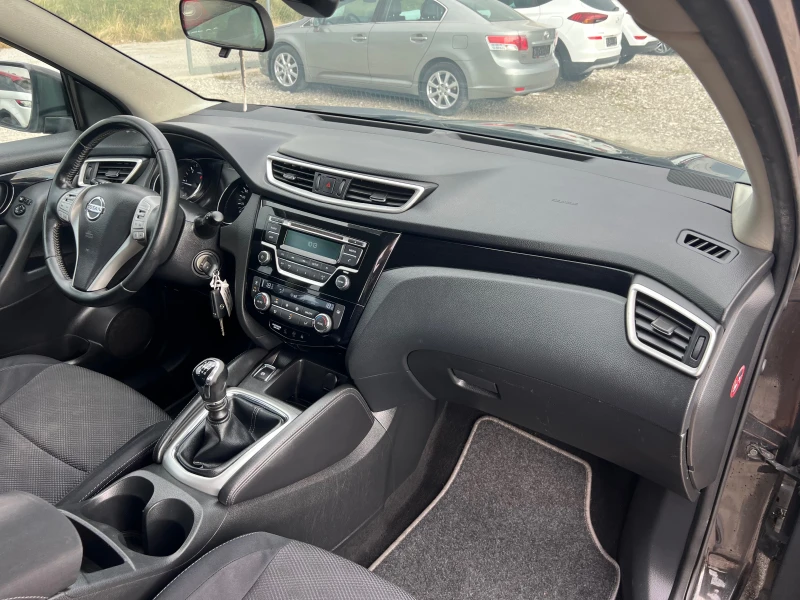 Nissan Qashqai 1.5 DCI, снимка 13 - Автомобили и джипове - 51419438