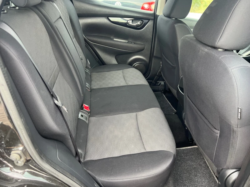 Nissan Qashqai 1.5 DCI, снимка 14 - Автомобили и джипове - 51419438