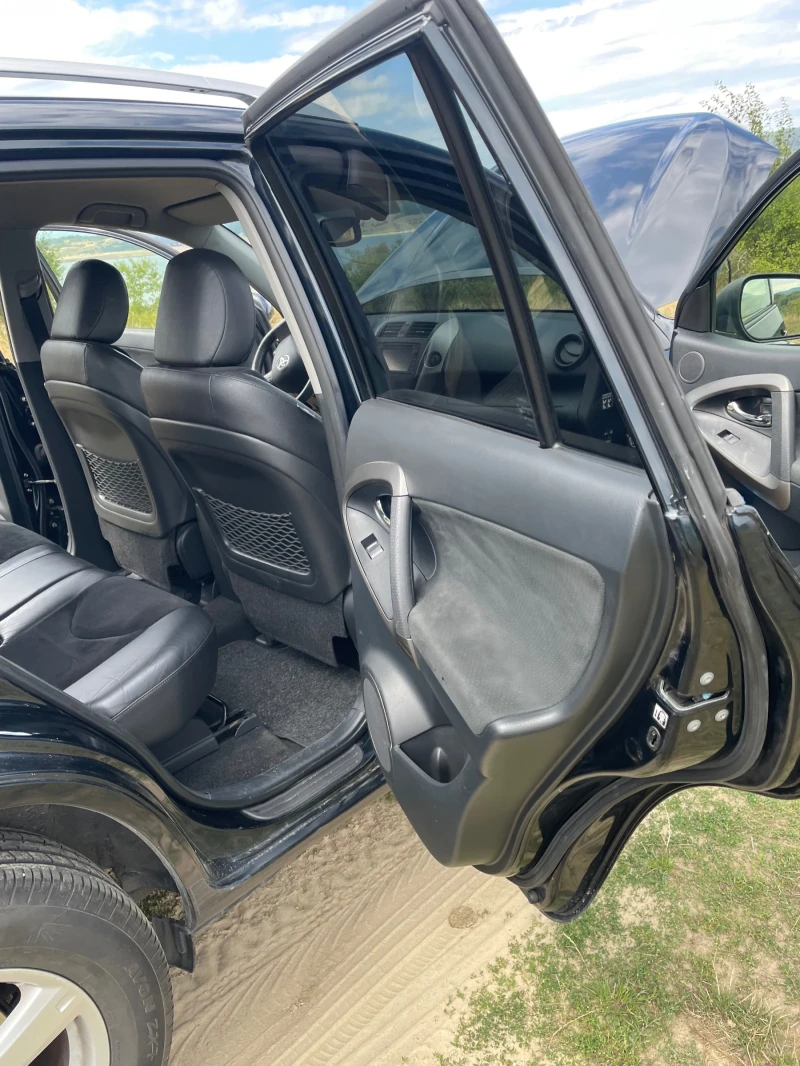 Toyota Rav4, снимка 3 - Автомобили и джипове - 51464430