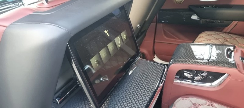 Rolls-Royce Cullinan  Black Bacge, снимка 7 - Автомобили и джипове - 54781486