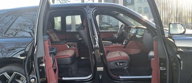 Rolls-Royce Cullinan  Black Bacge, снимка 6 - Автомобили и джипове - 54781486