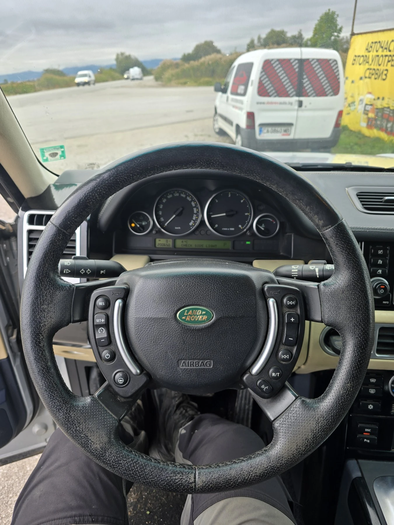 Land Rover Range rover Vogue 3.6 - изображение 8