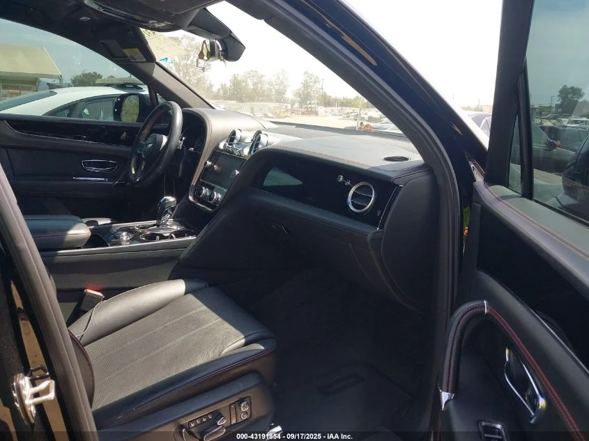 Bentley Bentayga  - изображение 7