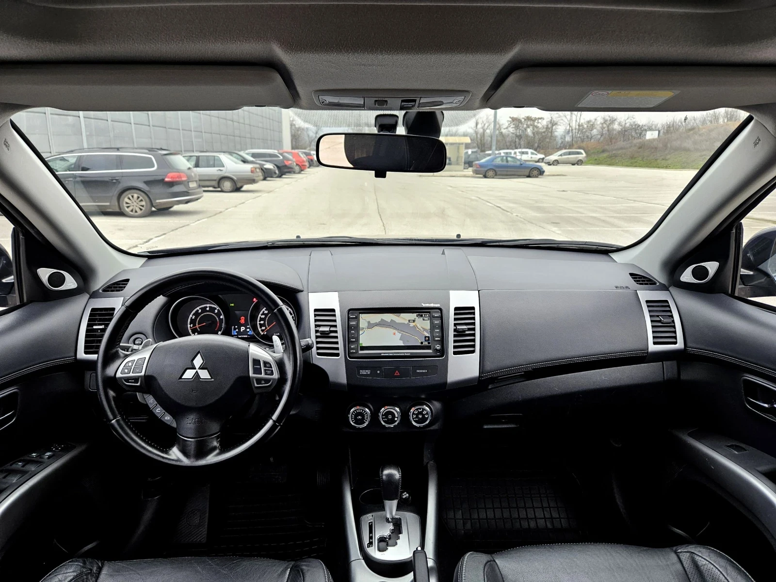 Mitsubishi Outlander 2.4 4�4 NAVIGATOR | Mobile.bg � ����������� 10