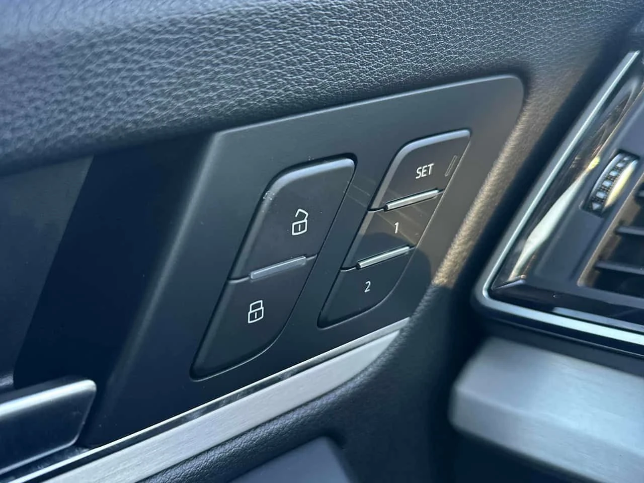 Audi Q5 * Progressiv * S LINE* PANO* NAVI* ��� �����*  | Mobile.bg � ����������� 17