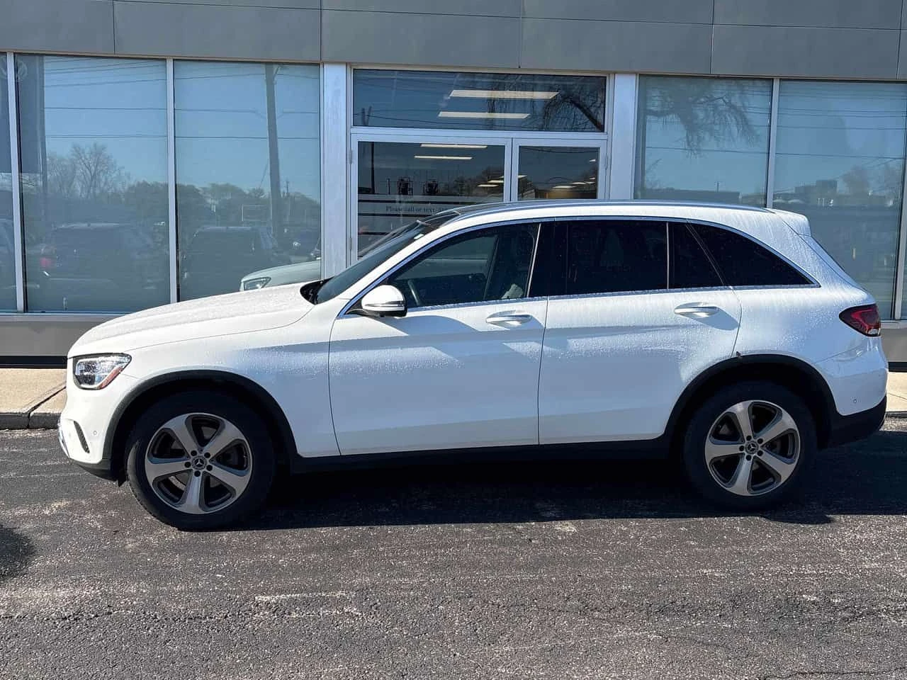 Mercedes-Benz GLC 300 4MATIC* DISTRONIC* 360КАМЕРИ* ПАНОРАМА* , снимка 2 - Автомобили и джипове - 54479566