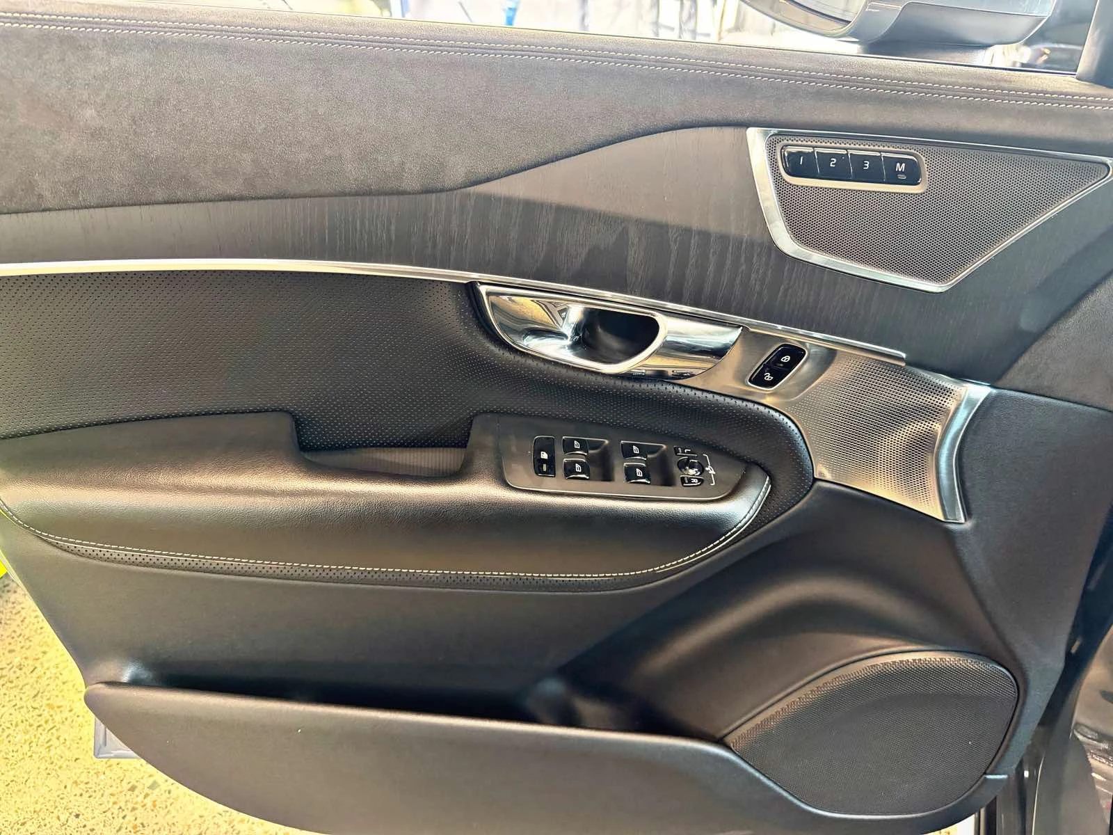 Volvo Xc90 PHEV* eAWD* 360* R-Design, снимка 14 - Автомобили и джипове - 54650756