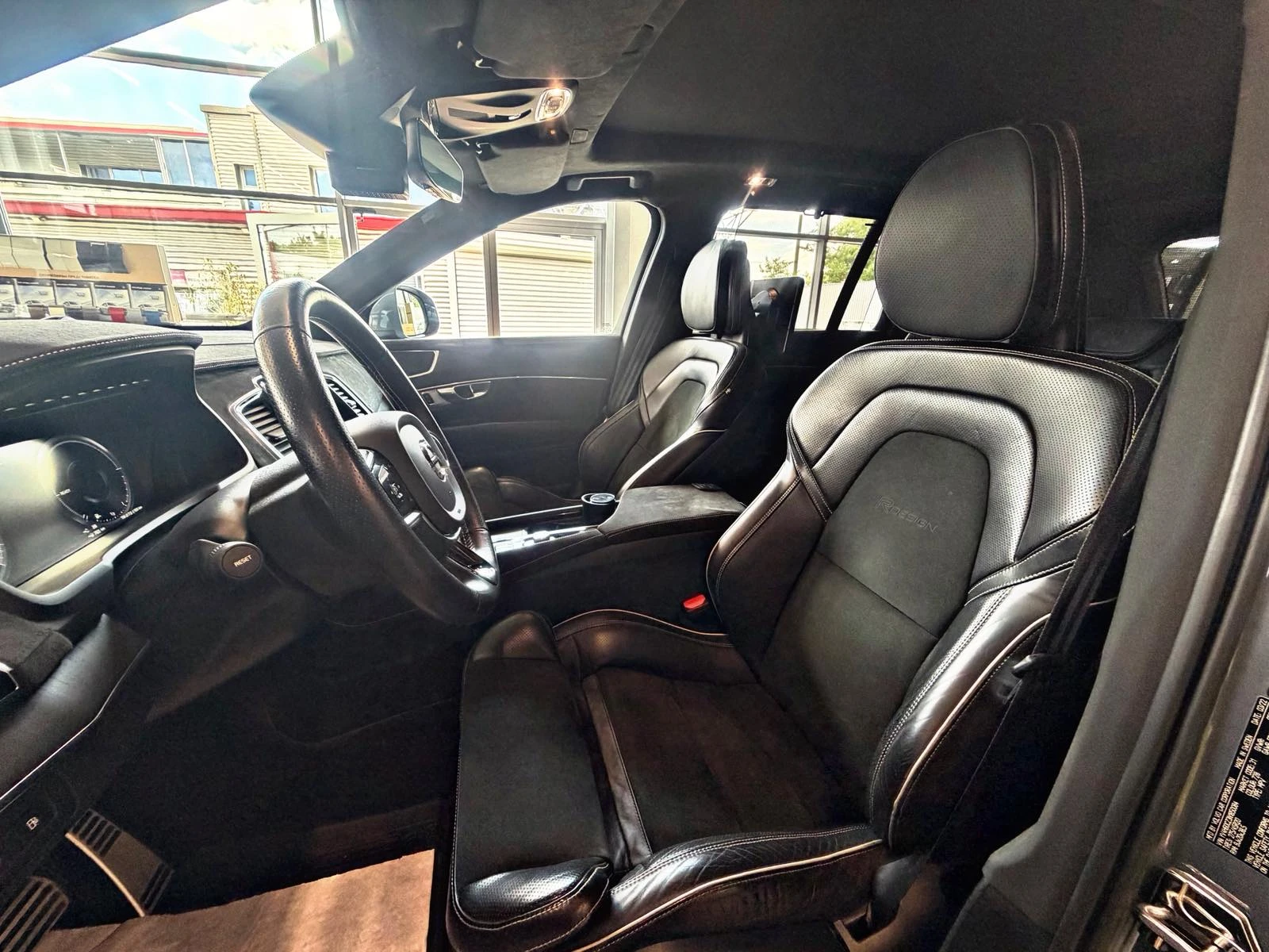 Volvo Xc90 PHEV* eAWD* 360* R-Design, снимка 11 - Автомобили и джипове - 54650756