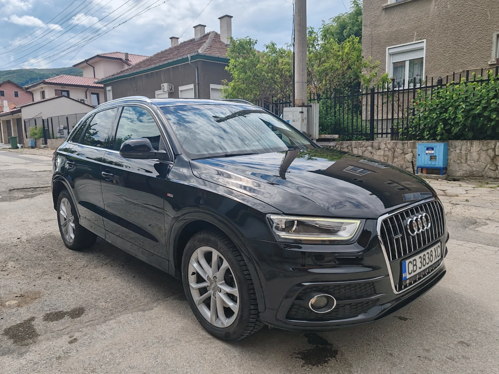 Audi Q3 2.0 Tfsi, S-line, снимка 6 - Автомобили и джипове - 55340000