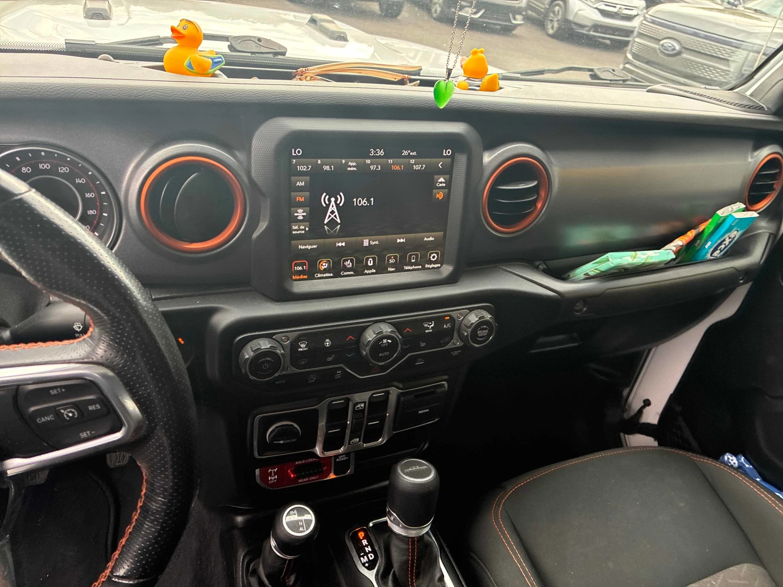 Jeep Gladiator  Mojave / CARFAX / АВТОКРЕДИТ , снимка 9 - Автомобили и джипове - 55842291
