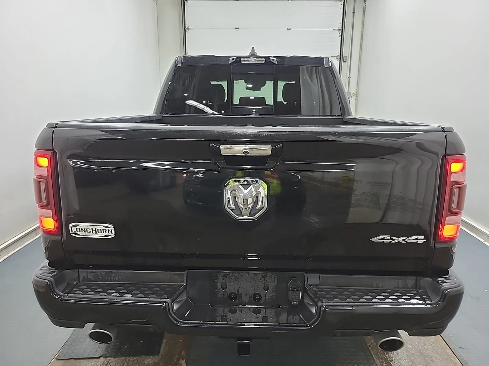 Dodge RAM 1500 Limited Longhorn / 360 / HUD / ОБДУХВАНЕ/ CARFAX, снимка 4 - Автомобили и джипове - 55875967