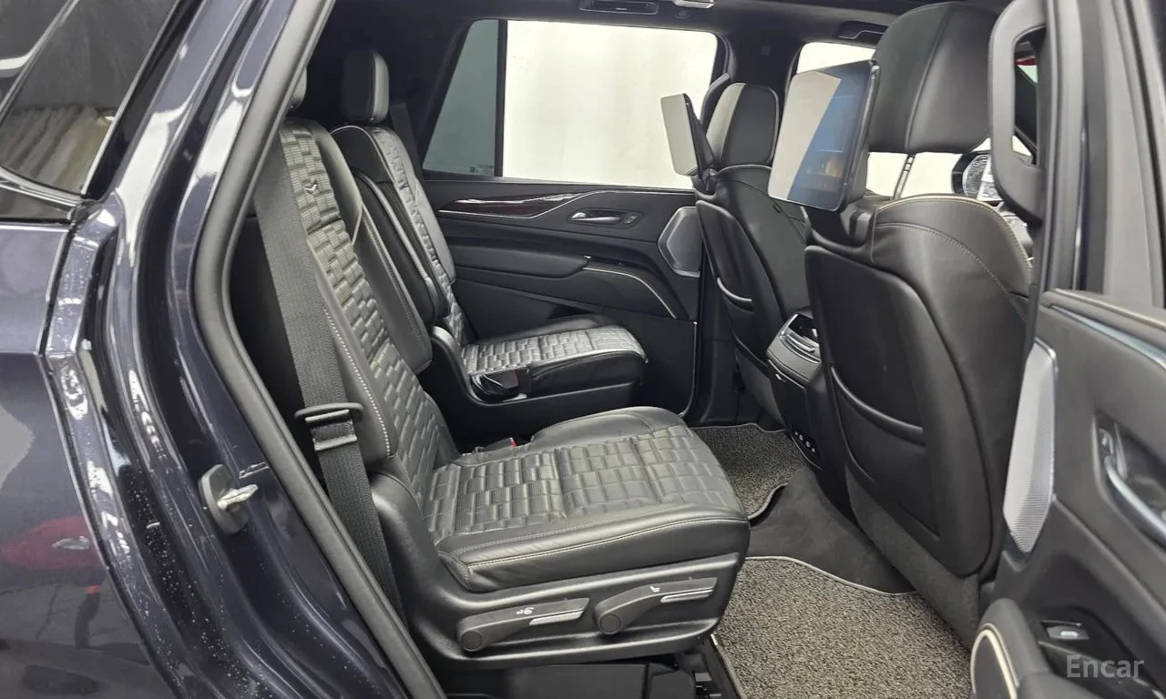 Cadillac Escalade 6.2 | АВТОФИНАНСИРАНЕ | ЦЕНА ДО БЪЛГАРИЯ, снимка 12 - Автомобили и джипове - 56107670
