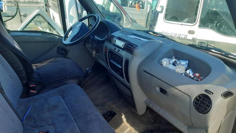 Renault Master 2.2dci/на части, снимка 4 - Бусове и автобуси - 48548200