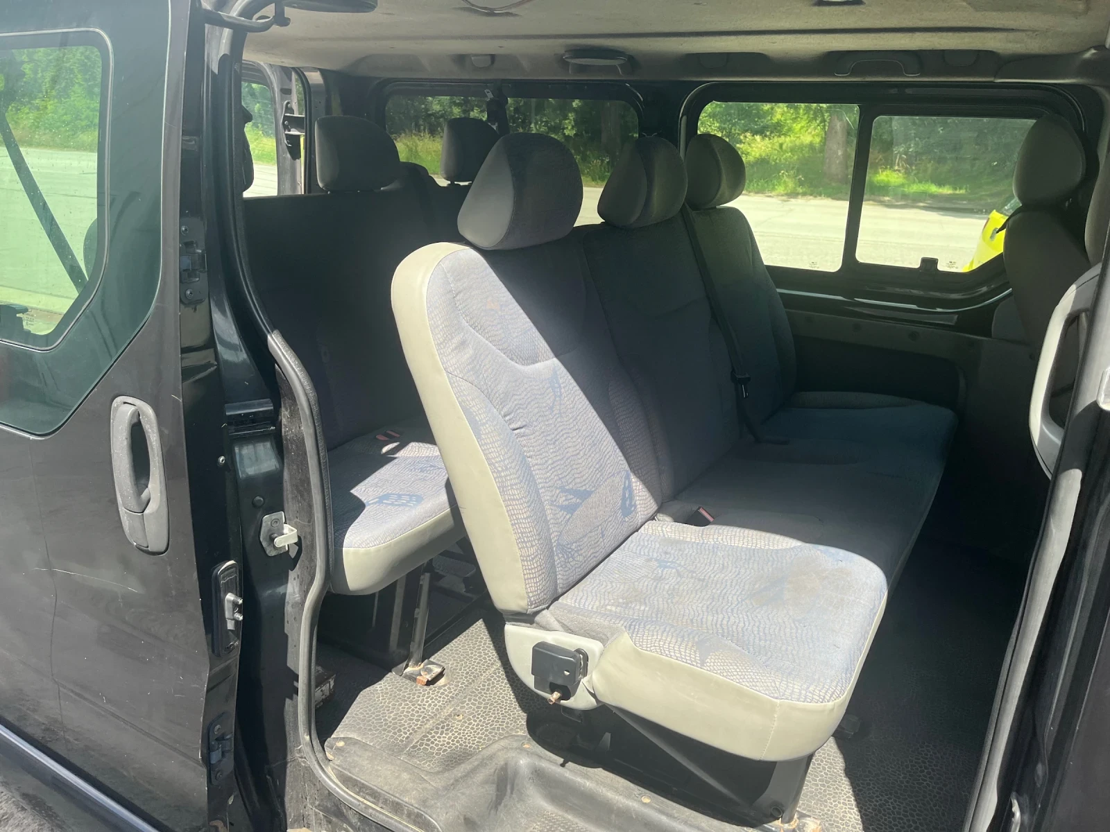 Renault Trafic Пътнически, снимка 8 - Бусове и автобуси - 55823244