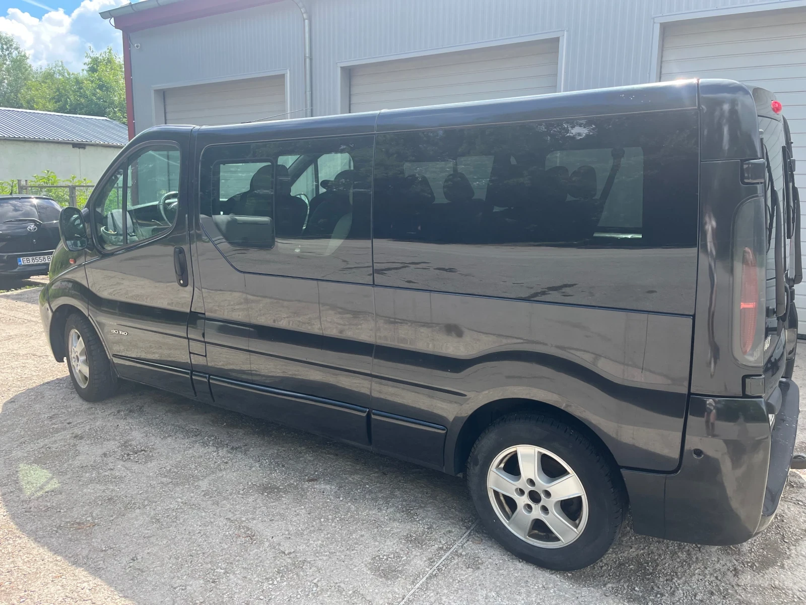 Renault Trafic Пътнически, снимка 5 - Бусове и автобуси - 55823244