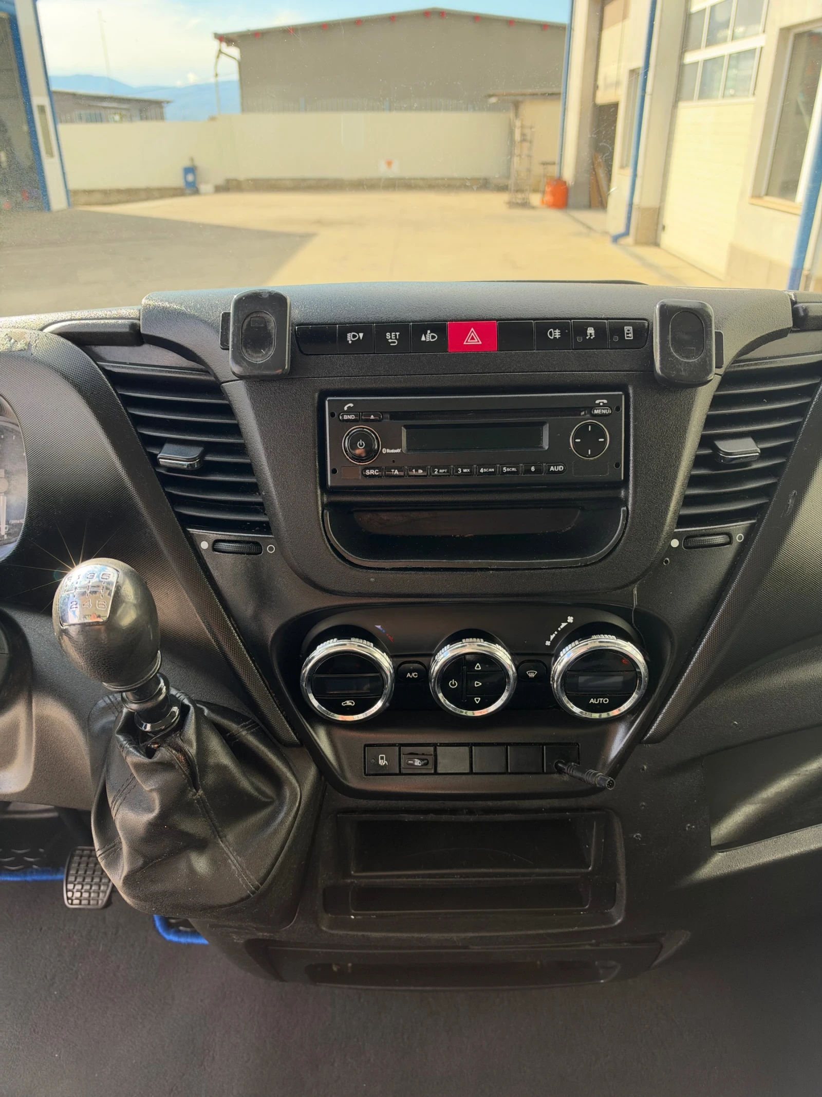 Iveco Daily ��.���� / ����� ���� / �-��������� ����������� | Mobile.bg � ����������� 17
