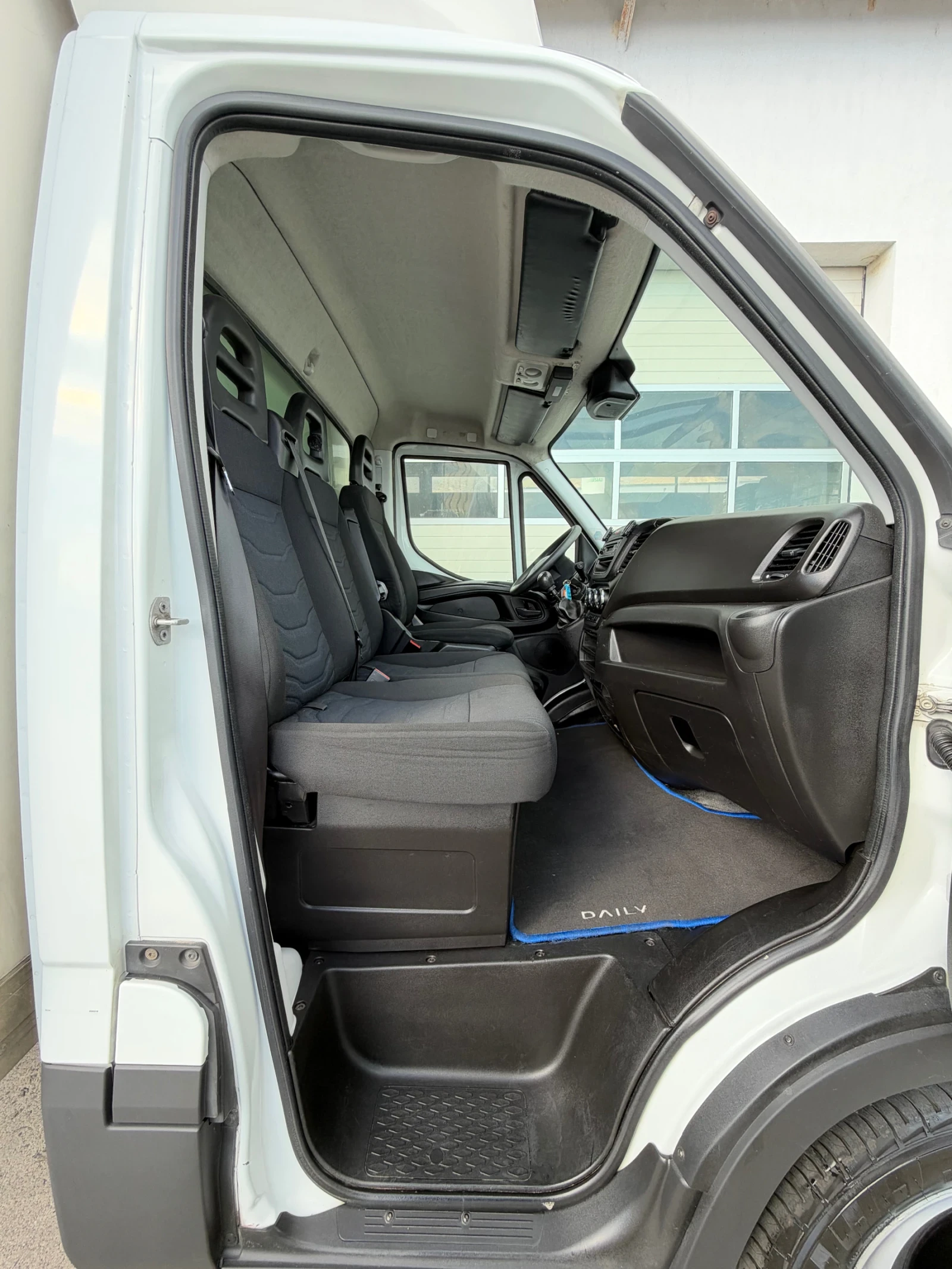 Iveco Daily ��.���� / ����� ���� / �-��������� ����������� | Mobile.bg � ����������� 12