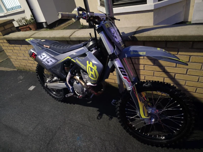 Husqvarna FC 350* СТАРТЕР* 2 РЕЖИМА* ТРАКШЪН КОНТРОЛ* ЛИЗИНГ, снимка 3 - Мотоциклети и мототехника - 52871644
